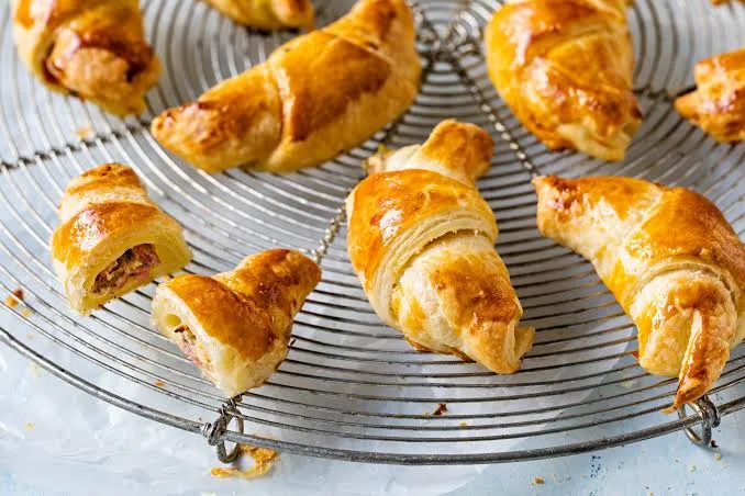 Croissant au jambon